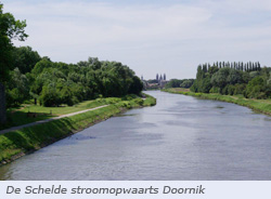 Schelde stroomopwaarts Doornik
